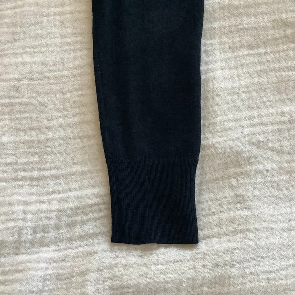 Uniqlo Black Merino Wool Crew Neck Cardigan XS - Picture 2 of 4